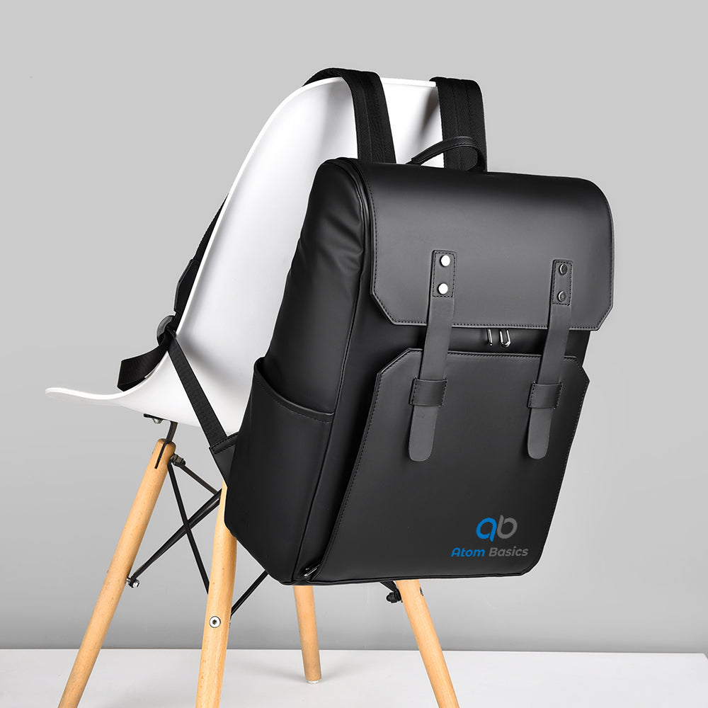 Atom Basics HeritageFlap Classic Backpack - Matte Black