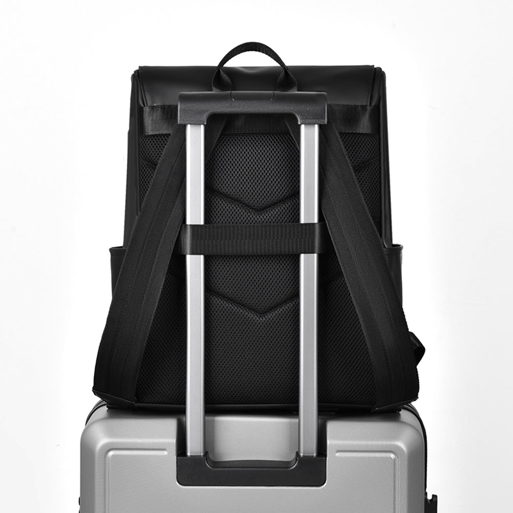 Atom Basics HeritageFlap Classic Backpack - Matte Black